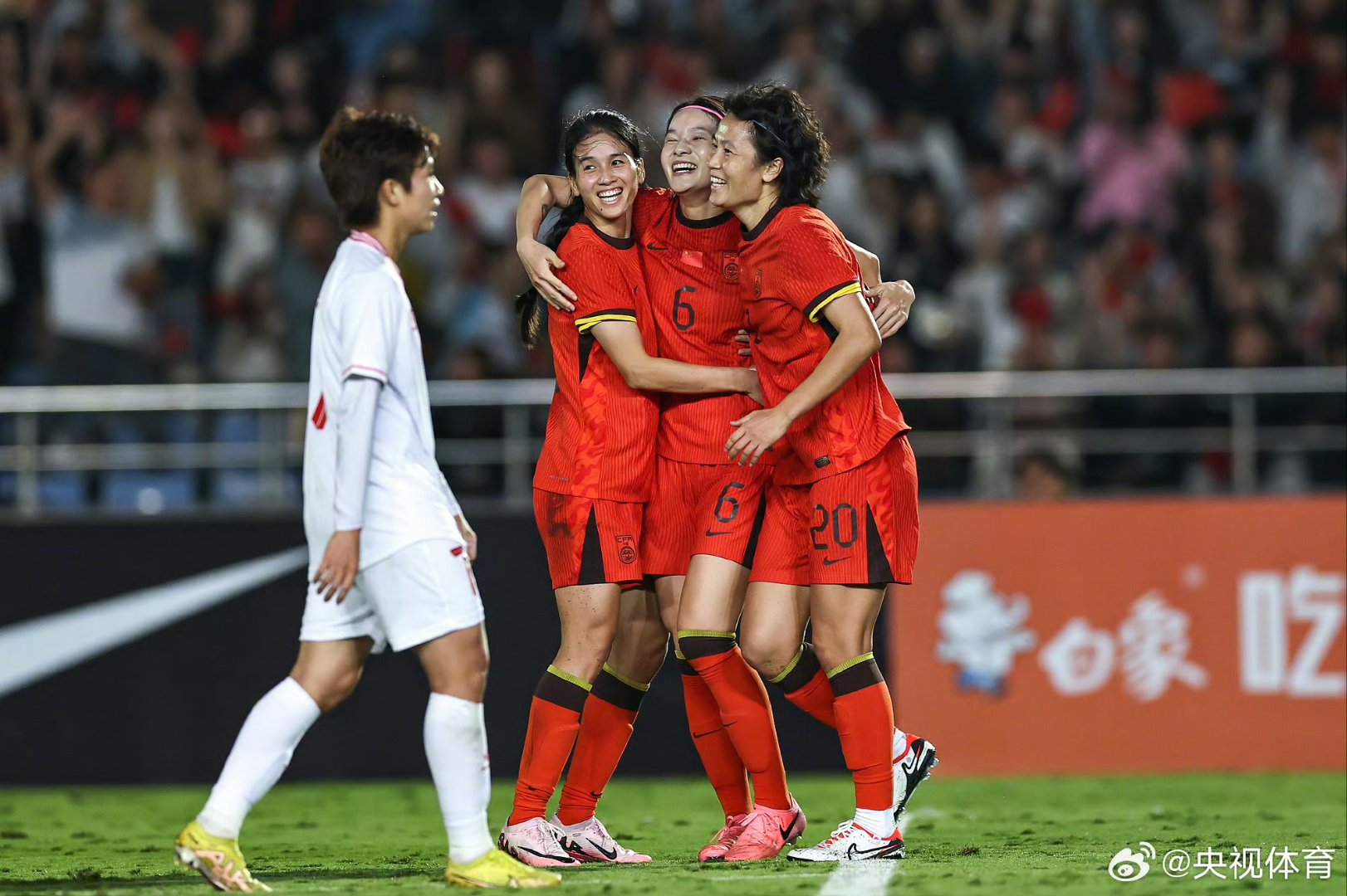 中国女足再次展现实力,一鼓作气晋级下一轮(请问中国女足) 中国女足再次展现实力,一鼓作气晋级下一轮(请问中国女足)