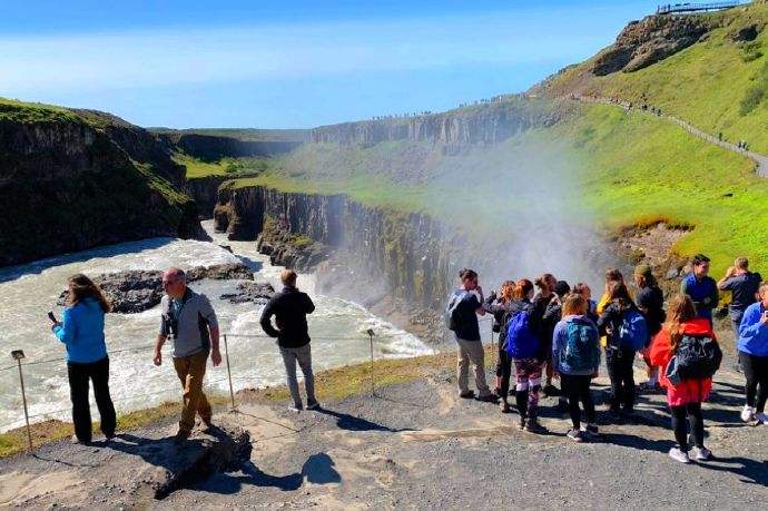 冰岛球员获得冠军荣誉，冰岛国家队光荣晋级(冰岛球队实力)