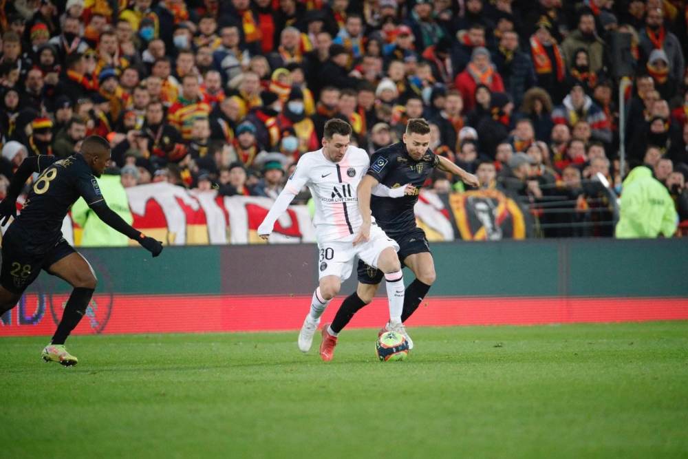 圣埃蒂安客场逼平对手,表现平稳,态度积极 圣埃蒂安客场逼平对手,表现平稳,态度积极